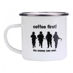 Tasse en émail Coffee First !